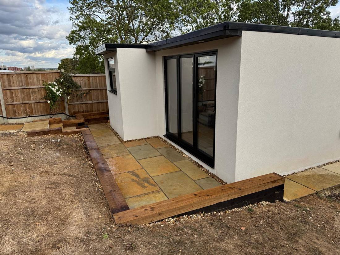 Garden room front elevation with doors closed